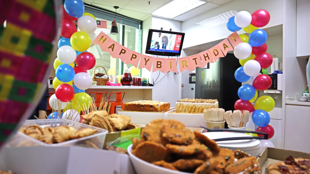 happy birthday sign for september babies